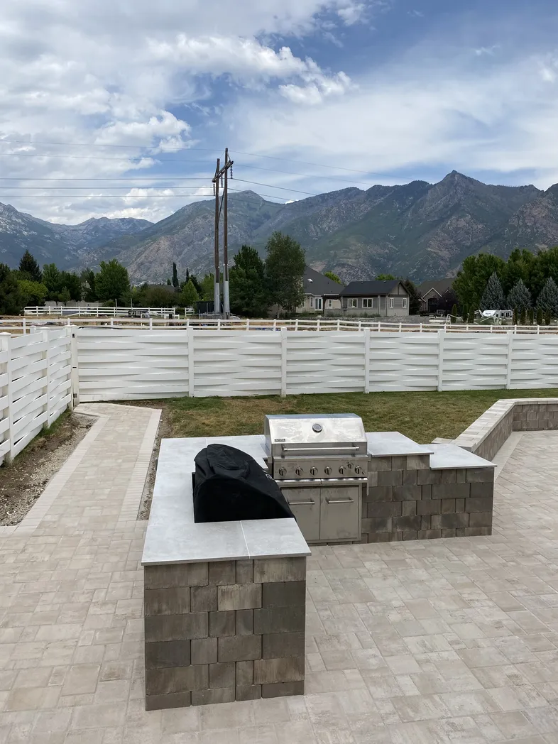 Custom outdoor kitchen hardscape project